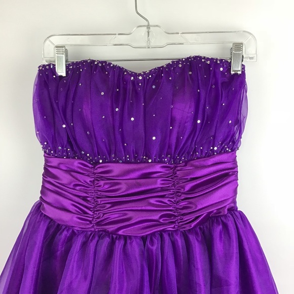 PROM DRESS - Picture 2 of 4